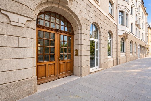 Hauptbild Seltene Gelegenheit im Herzen Lehels: Gewerbeeinheit mit Cashflow & flexibler Perspektive!